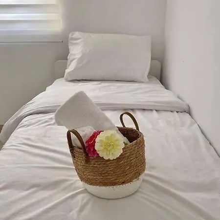 Unique 2 Bedroom In St Julians Апартаменты Сент Джулианс