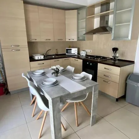 Unique 2 Bedroom In St Julians